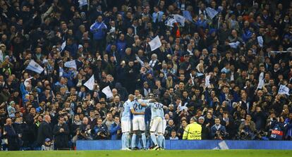 El City celebra el gol de de Bruyne