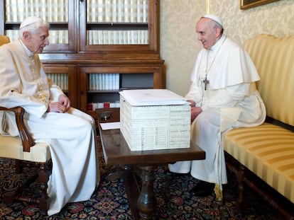 Bergoglio deja sin vacaciones a los papas venideros