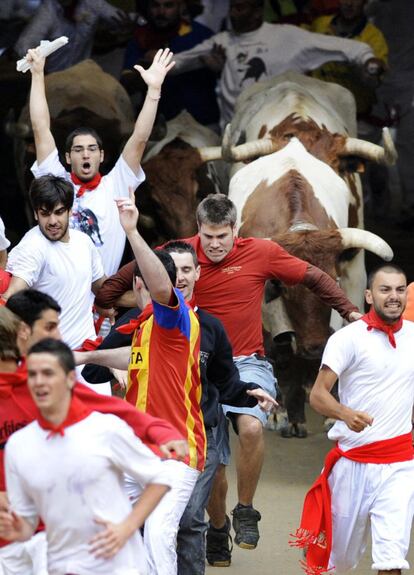 Corredores, durante el sexto día de las fiestas en 2008.