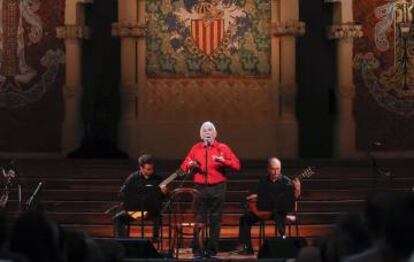 Raimon, en su último concierto, en mayo en el Palau de la Musica de Barcelona.