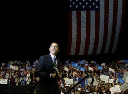 Barack Obama, a su llegada ayer a la Universidad de Miami donde celebró un mitin.