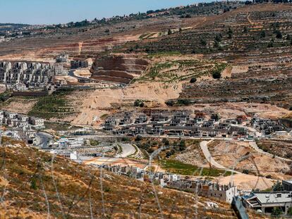 Vista general del asentamiento israelí Givat Zeev, cerca de Ramala, en Cisjordania, este miércoles.