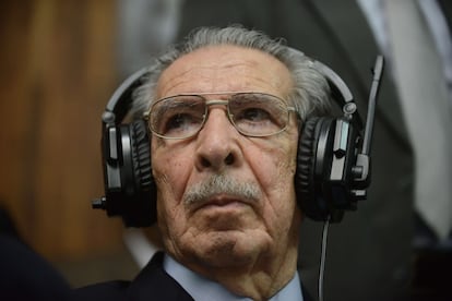 José Efraín Ríos Montt, en mayo durante el proceso en el que fue juzgado bajo cargo de genocidio y de crímenes de guerra. El exdictador de Guatemala fue condenado y días después el Tribunal Constitucional anuló la sentencia.