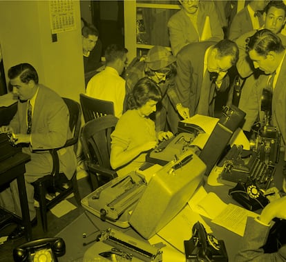 Office employees in an archival photo: is the future of work the same as its past?