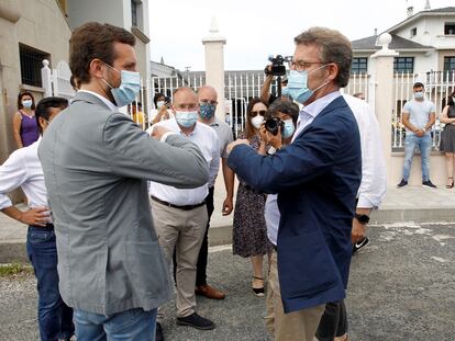 Feijóo y Casado en un mitin en As Pontes (A Coruña), el pasado 4 de julio.