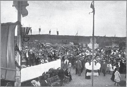 Cultural and Anti-Bullfighting Festival, held in 1914 in Gijón.