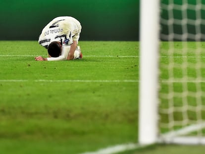 Cristiano se lamenta tras sufrir un golpe ante el Oporto, el martes.