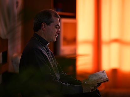 Monseñor Vicente de Paula Ferreira, de 50 años, obispo de Brumadinho.