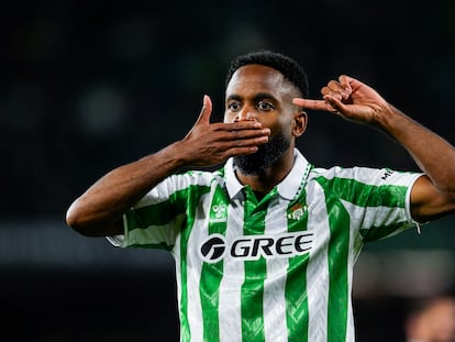 Cédric Bakambu Real Betis