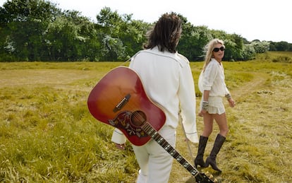 Bobby Gillespie, cantante de Primal Scream, y Kate Moss en una imagen de campaña de Zara.