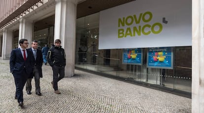 Ejecutivos del banco Banco Novo en Lisboa.