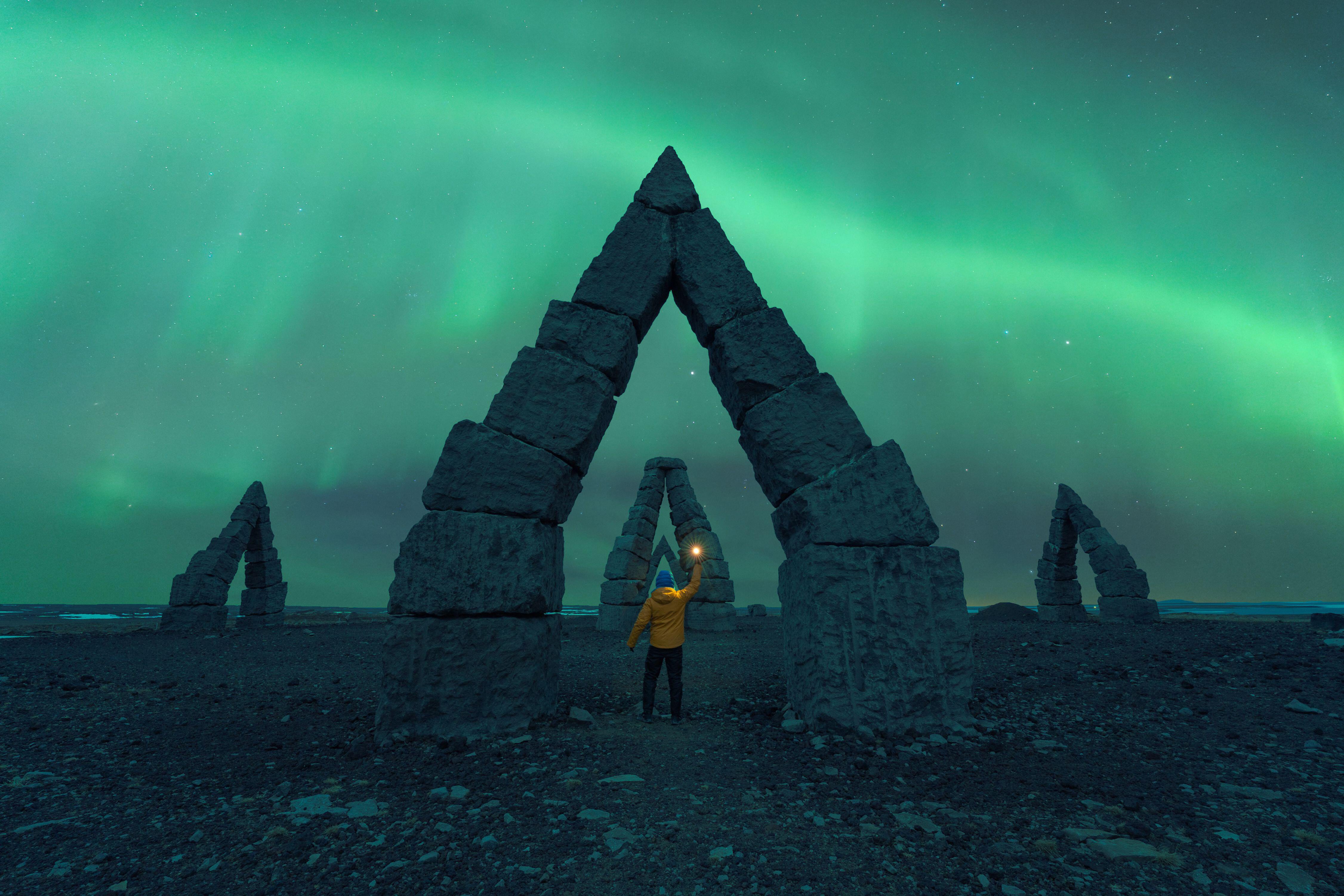 Un hotel de hielo, un observatorio semienterrado y otras 12 construcciones extremas en paisajes imposibles