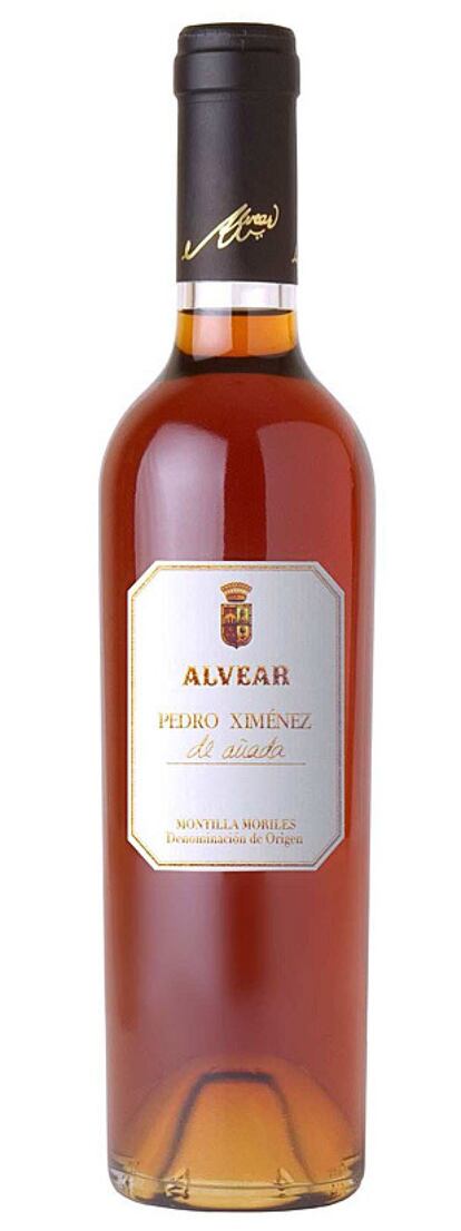 Un vino rotundo, con seis meses de envejecimiento en barricas de roble americano: Pedro Ximénez De Añada 2011 de Alvear, bodegas fundadas en 1729, en Córdoba, bajo la DO Montilla-Moriles. Precio: 20 euros