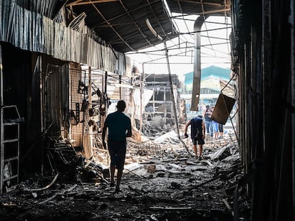 El mercado central de Sloviansk (Ucrania), destruido por los atques rusos.