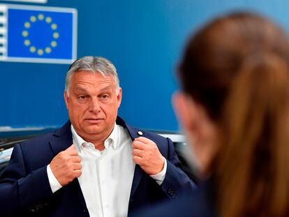 Orbán, a su llegada a la cumbre europea que pactó en julio el fondo de recuperación.