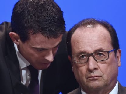 Manuel Valls parla amb François Hollande.