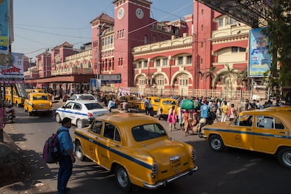 La estación de Howrah, fundada en 1854, en Calcuta.