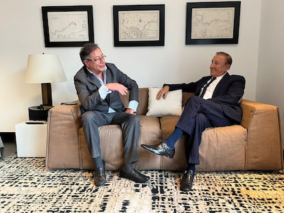 El presidente electo de Colombia, Gustavo Petro, se reunió con el excandidato presidencial, Rodolfo Hernández, en Bogotá, el 28 de junio de 2022.