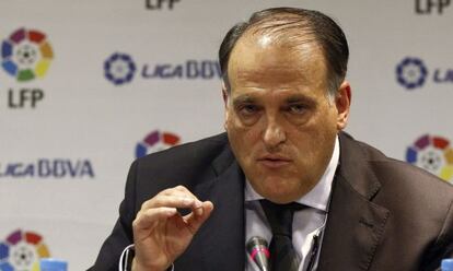 El presidente de la LFP, Javier Tebas, en la rueda de prensa en la que explicó la no inscripción del Murcia en Segunda