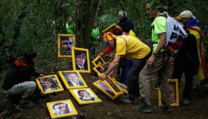 Cadena humana a Montserrat per exigir l'alliberament dels polítics independentistes presos.