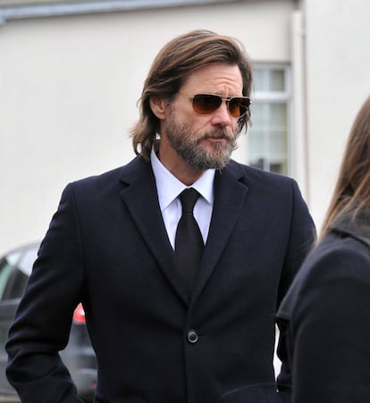 El actor Jim Carrey, en el entierro de Cathriona White.