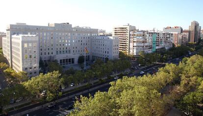 Fachada del Ministerio de Defensa, en el paseo de la Castellana, de Madrid.