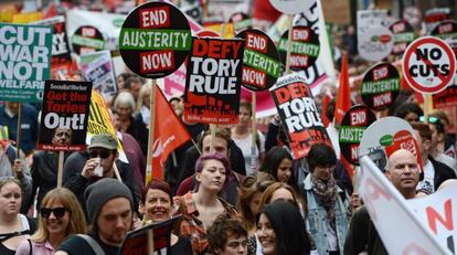 Manifestantes antiausteridad en las calles de Londres.