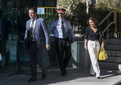 El jefe de los Mossos d'Esquadra, Josep Lluís Trapero, abandona la Audiencia Nacional después de declarar.