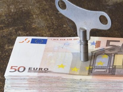 Nadie controla los plazos de los contratistas