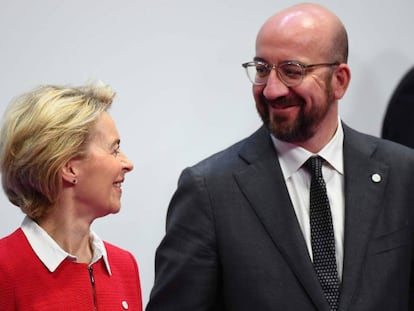 Los presidentes de la Comisión, Ursuela von der Leyen, y el Consejo, Charles Michel, este lunes en Madrid. 