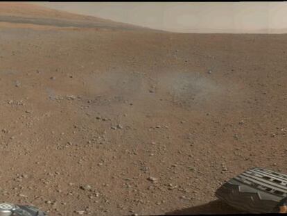 Imagen del cr&aacute;ter Gale enviada desde Marte por el &#039;Curiosity&#039;.
