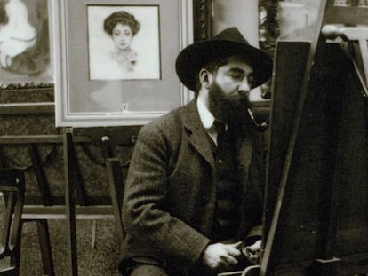 Ramon Casas, al seu estudi, cap el 1905, fotografiat per Francesc Serra. rxiu fotogr&agrave;fic de barcelona