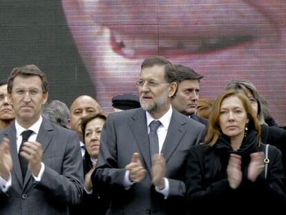 Mariano Rajoy, con su esposa y Alberto Núñez Feijóo.