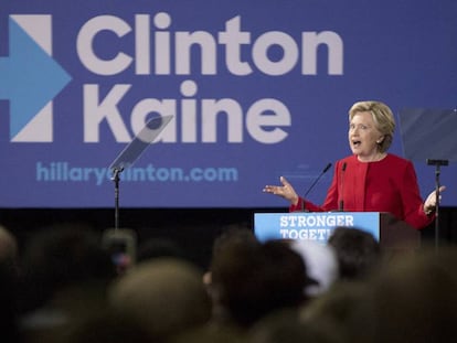 Hillary Clinton faz um comício em Kent, Ohio.