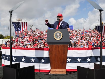 El expresidente Donald Trump, en un mitin en Tampa (Florida) a finales de octubre de 2021.