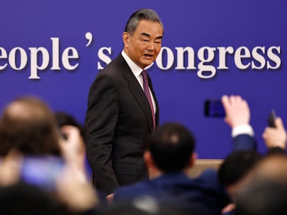 El ministro de Exteriores chino, Wang Yi, asiste a una rueda de prensa celebrada este jueves durante la Asamblea Popular Nacional (APN), en Pekín.