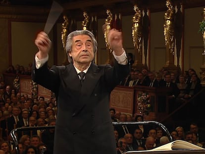 El maestro italiano Riccardo Muti, durante su séptimo Concierto de Año Nuevo, en una imagen de TVE. 