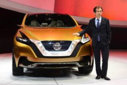 El vicepresidente de Nissan, Shiro Nakamura, presenta el nuevo modelo Resonance en el Salón Internacional de Motor de Norteamérica (NAIAS), en el centro Cobo de Detroit (EE.UU.).