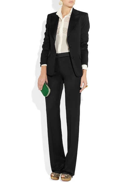 Yves Saint Laurent es uno de los diseñadores que incluye el conjunto blazer más pantalón para este Otoño-Invierno.