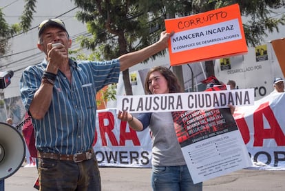 Una protesta contra la corrupción inmobiliaria en la Ciudad de México.