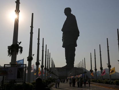 La 'Estatua de la Unidad' representa a Sardar Vallabhbhai Patel, uno de los padres fundadores de la India.