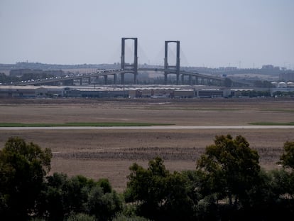 Terrenos de la dehesa de Tablada, vistos desde San Juan de Aznalfarache (Sevilla), la semana pasada.