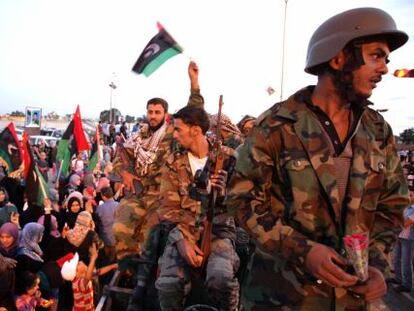 Rebeldes libios son recibidos hoy en Bengasi