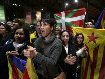 Supporters of independence listen to results of the vote.