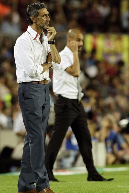 El entrenador del Sevilla no encontró la fórmula para frenar el vendaval ofensivo del Barça.