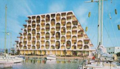 Hotel en Ampuriabrava, en 1974.