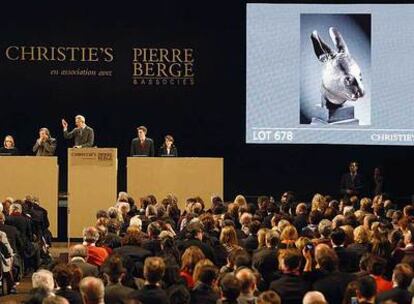 Subasta de una de las dos piezas chinas de la colección de Yves Saint Laurent reclamadas por Pekín.
