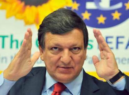 Barroso, antes de la reunión con Los Verdes, ayer en Bruselas.