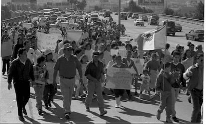 Manifestación en la frontera de Tijuana contra la Proposición 187, el 6 de noviembre de 1994.