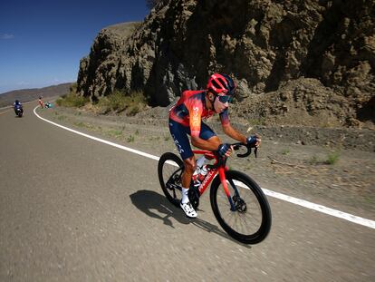 Bernal, en fuga en la Vuelta a San Juan.